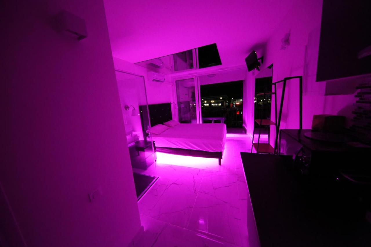 Apartment Indecent *